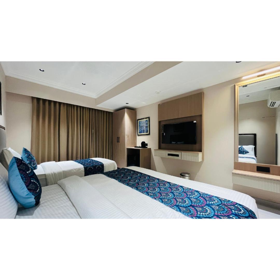 Hotel Royal Town Ahmedabad Exterior foto