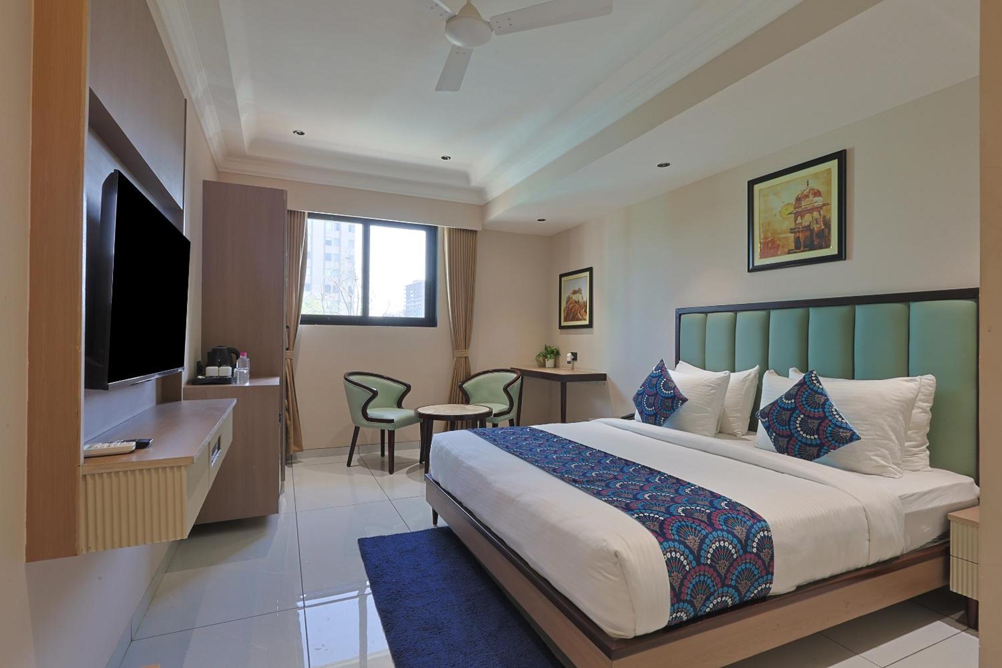 Hotel Royal Town Ahmedabad Exterior foto